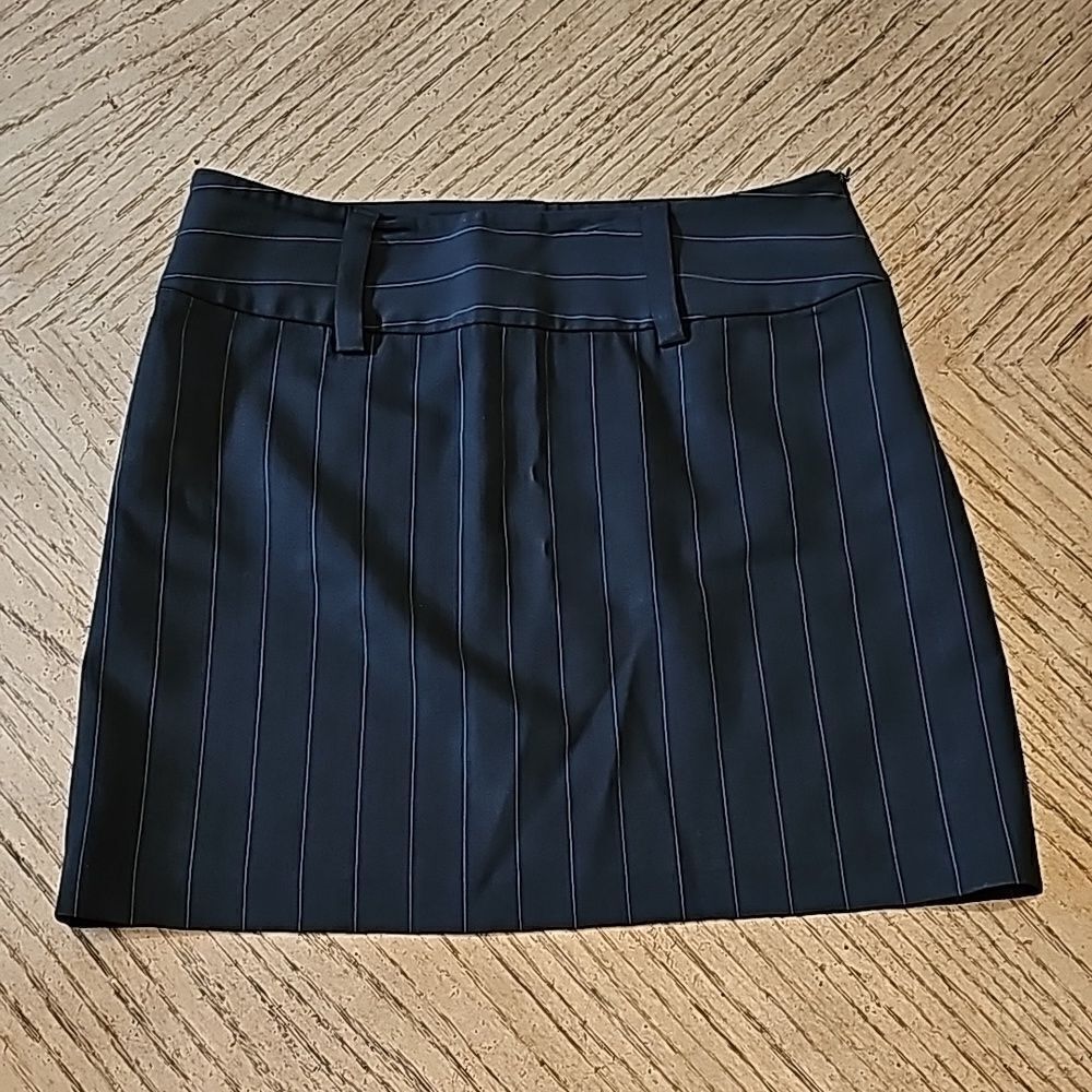 Black pin Stripe skirt size S Massimo dutti women